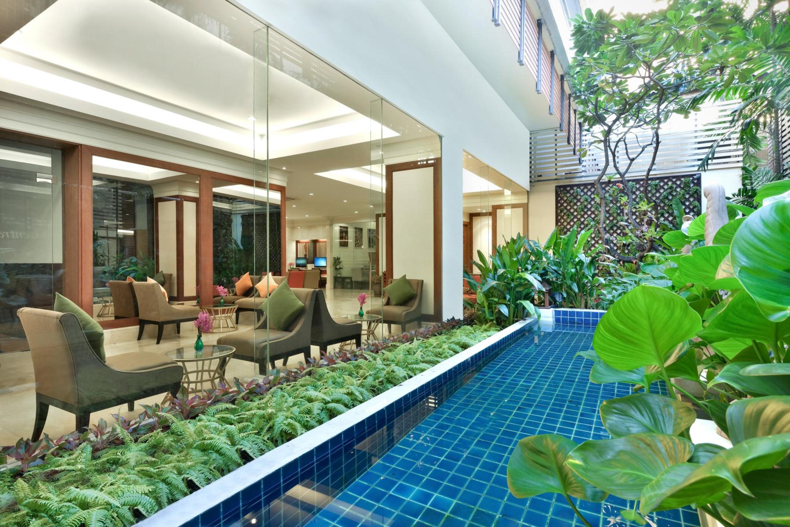 Centre Point Pratunam - SHA Extra Plus Bangkok Exterior foto